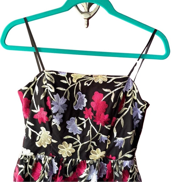 City Studio Black and Red Sleeveless Formal Cocktail Dress - Picture 2 of 11